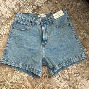 Abercrombie Dad Jean Shorts!!